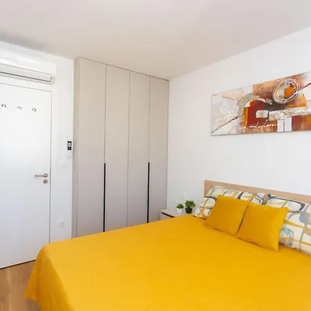 Jugo Apartment *